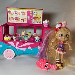 SHOPKINS PART OF SET PLUS RANDOM ITEMS